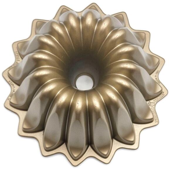 Lotus Bundt Cake Mold Pan Dessert 5 Cups Non Stick Williams Sonoma Nordic Ware - Picture 1 of 15
